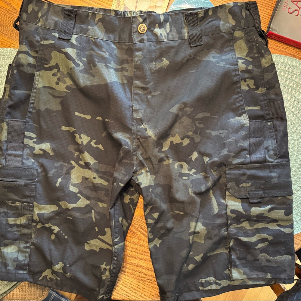 Men's Camouflage Cargo Shorts